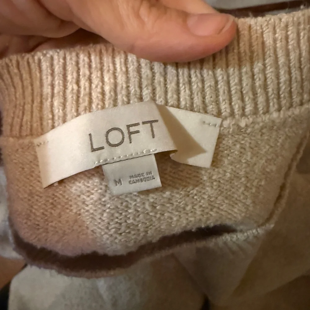 LOFT Women's Sweater - Picture 3 of 4